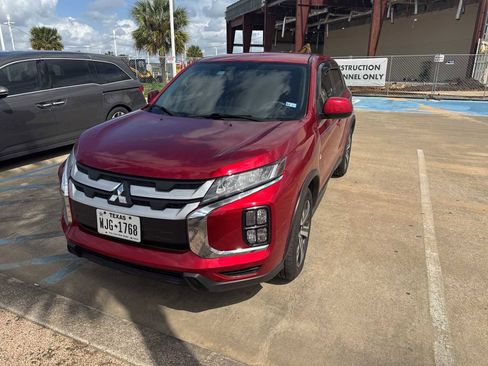 Used 2021 Mitsubishi Outlander Sport ES FWD image 1