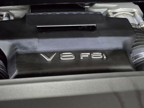 Used 2011 Audi R8 V8 w/ Convenience Pkg image 27