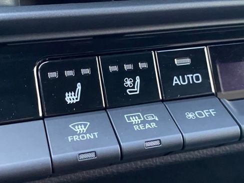 Used 2025 Toyota Crown Signia AWD/4WD image 17