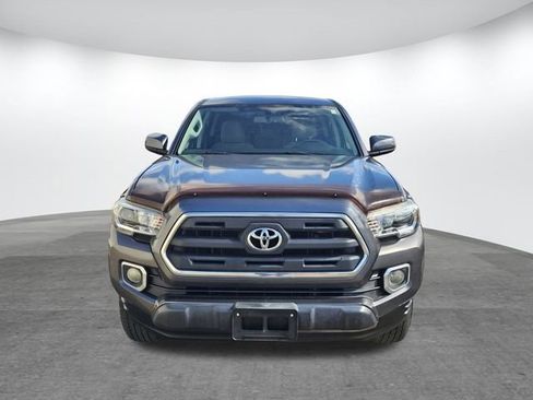 Used 2017 Toyota Tacoma SR5 image 2