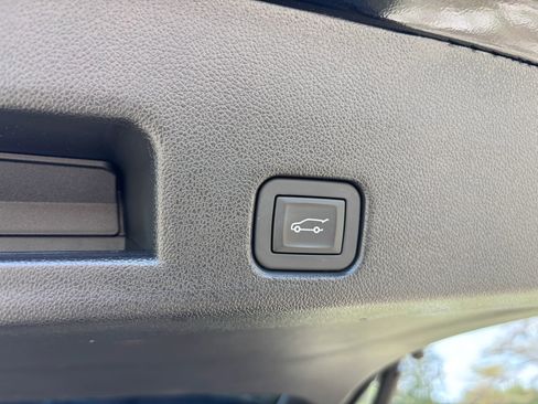 Used 2026 GMC Acadia Elevation w/ Elevation Premium Package image 38