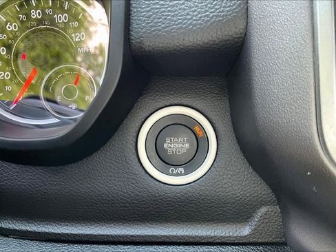 Used 2019 RAM 1500 Big Horn AWD/4WD image 16