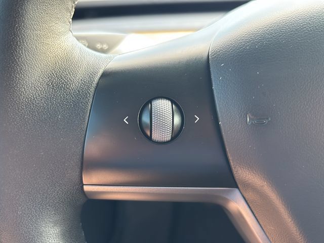 Used 2023 Tesla Model 3 Standard Range RWD image 18