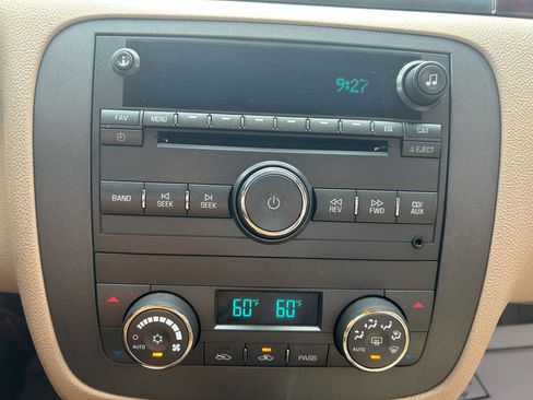 Used 2008 Buick Lucerne CXL FWD image 23