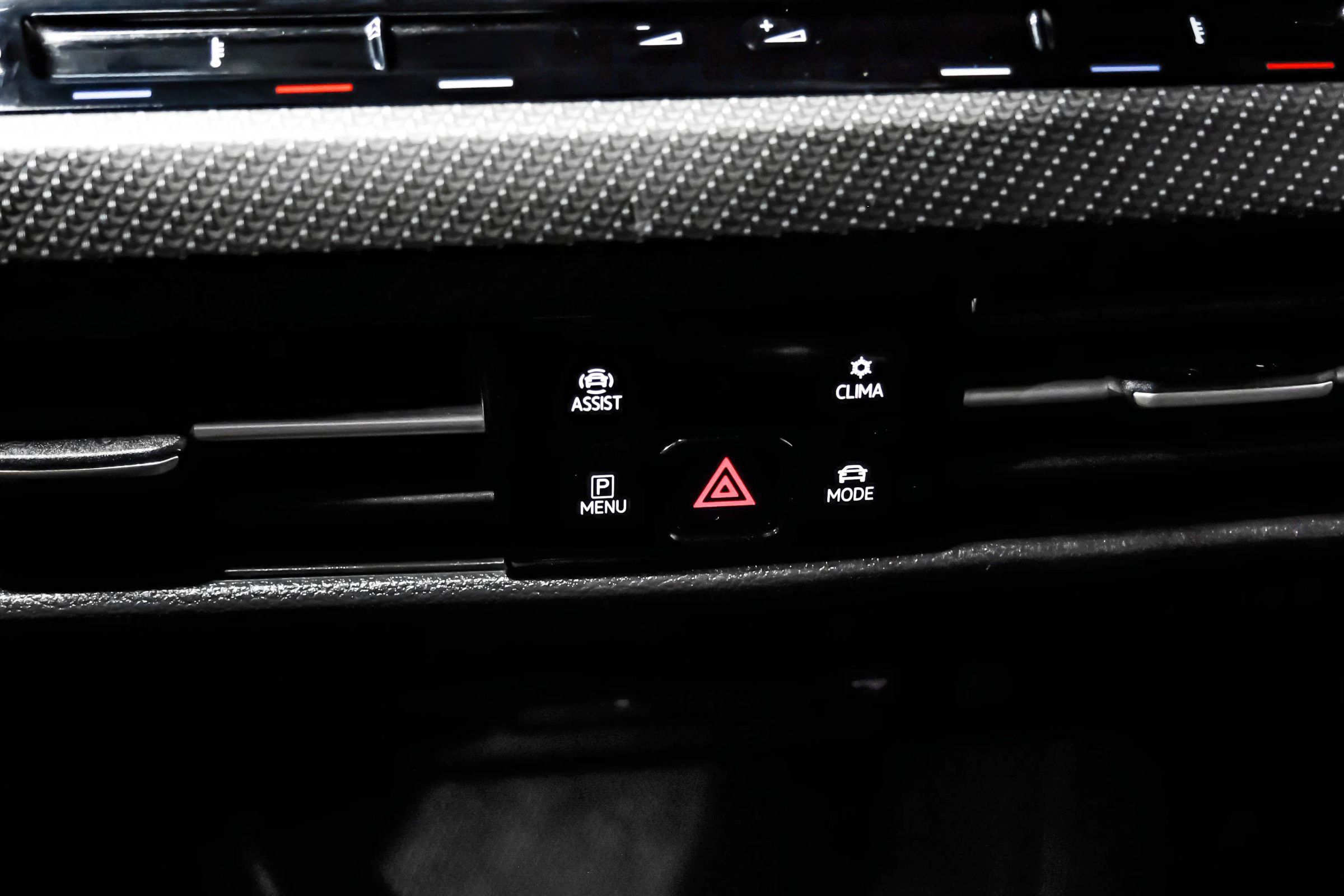 Used 2022 Volkswagen Golf R AWD/4WD image 34