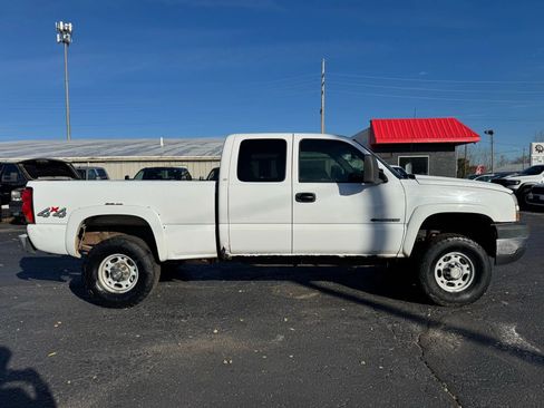 Used 2006 Chevrolet Silverado 2500 LT w/ Skid Plate Package image 4