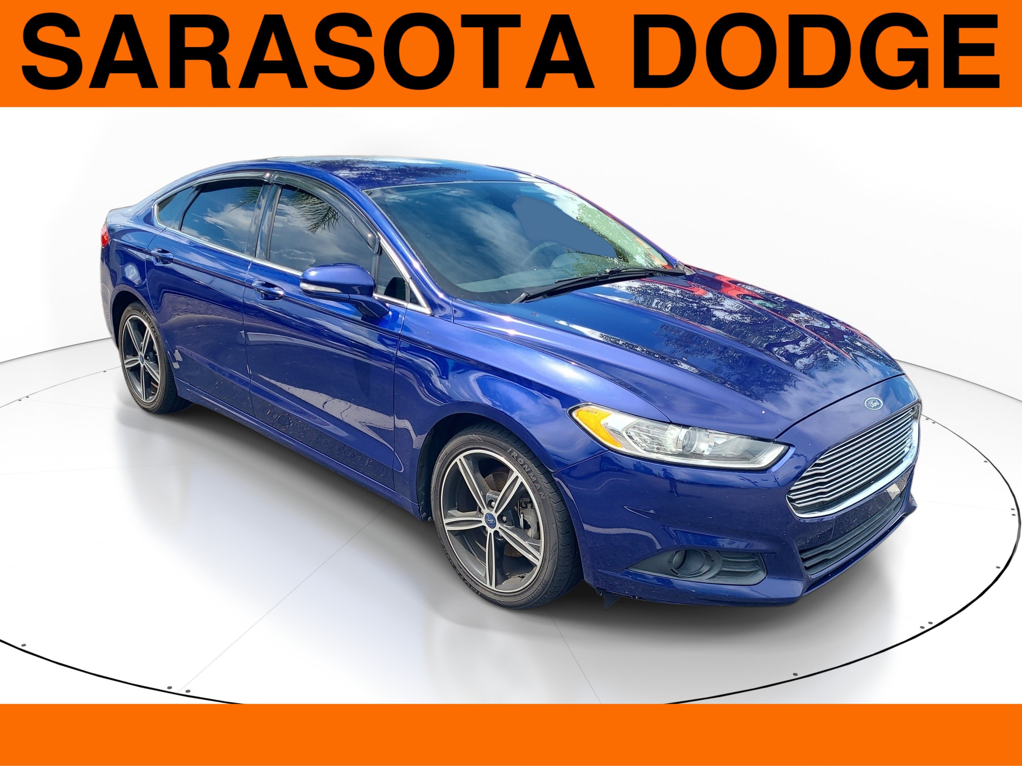 Used 2013 Ford Fusion SE FWD image 1