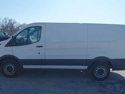 Used 2016 Ford Transit 150 130 Low Roof RWD image 4