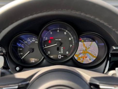 New 2026 Porsche Macan image 23