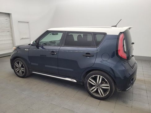 Used 2018 Kia Soul + image 3