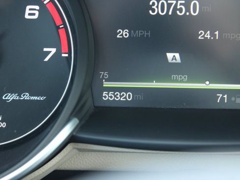 Used 2017 Alfa Romeo Giulia Ti w/ TI Lusso Light Wood Package image 27