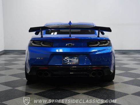 Used 2018 Chevrolet Camaro ZL1 RWD image 11