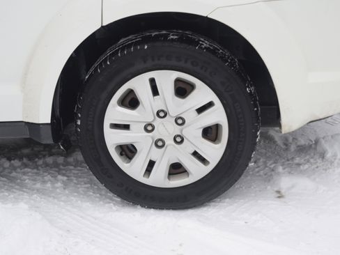 Used 2017 Dodge Journey SE w/ Safe & Sound Group image 29