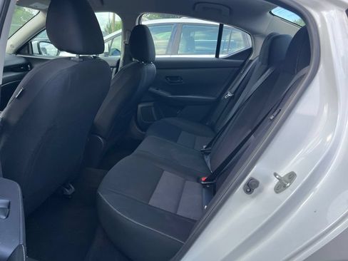 Used 2024 Nissan Sentra SV FWD image 6