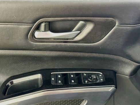Used 2022 Nissan Pathfinder SL AWD/4WD image 20