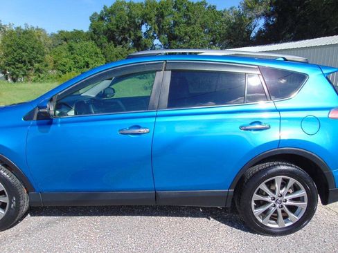 Used 2018 Toyota RAV4 Limited FWD image 5