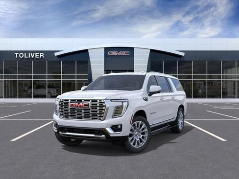 New 2026 GMC Yukon XL Denali w/ Sun & Power Step Package AWD/4WD image 9