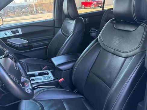 Used 2022 Ford Explorer ST w/ Equipment Group 401A image 2