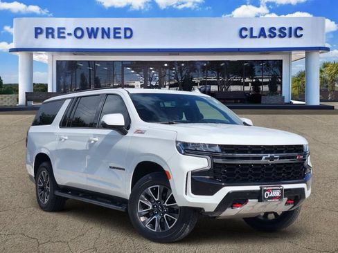 Used 2022 Chevrolet Suburban Z71 w/ Luxury Package AWD/4WD image 1