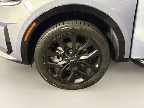 Used 2023 Kia Sorento SX AWD/4WD image 34