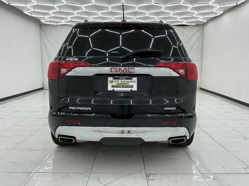 Used 2018 GMC Acadia Denali w/ Technology Package AWD/4WD image 11