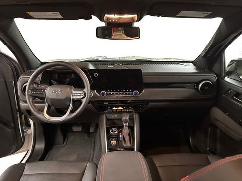 Used 2024 Chevrolet Colorado Z71 w/ Z71 Convenience Package 2 image 22