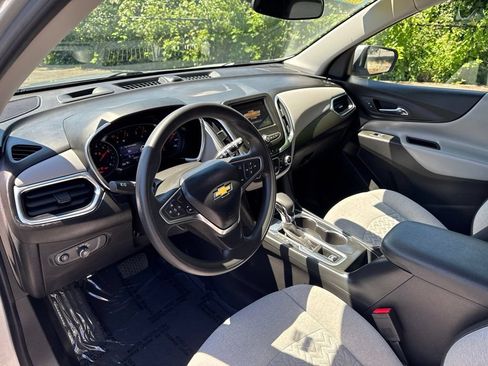 Used 2022 Chevrolet Equinox LT FWD image 8