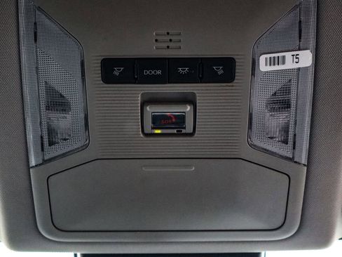 Used 2024 Toyota RAV4 XLE image 20