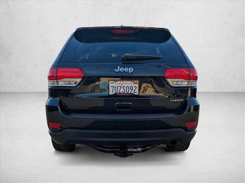 Used 2016 Jeep Grand Cherokee Laredo image 4