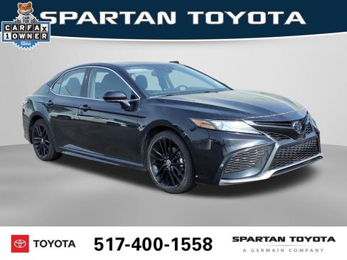 Used 2023 Toyota Camry XSE FWD image 5