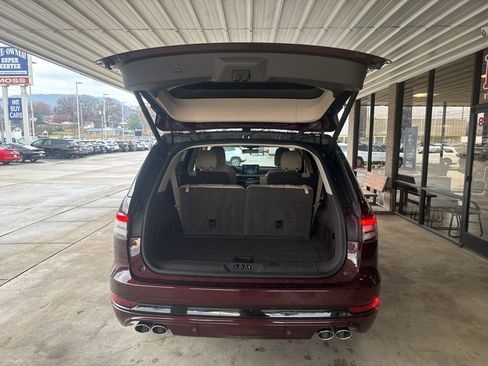Used 2022 Lincoln Aviator Reserve w/ Equipment Group 201A image 25