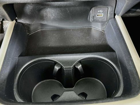 Used 2023 Honda HR-V LX image 18