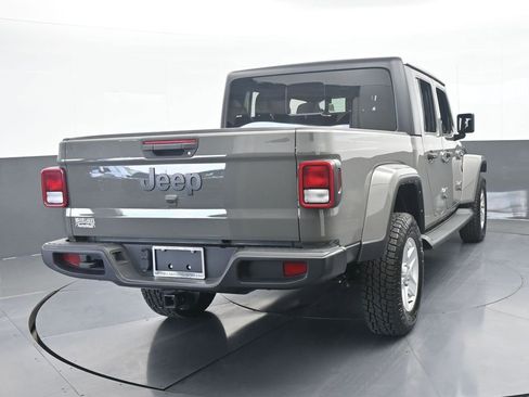 Used 2022 Jeep Gladiator Sport AWD/4WD image 5