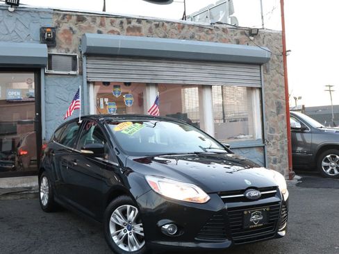 Used 2012 Ford Focus SEL image 2