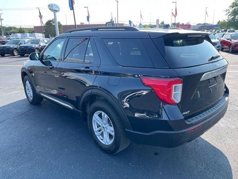 Used 2024 Ford Explorer XLT AWD/4WD image 7