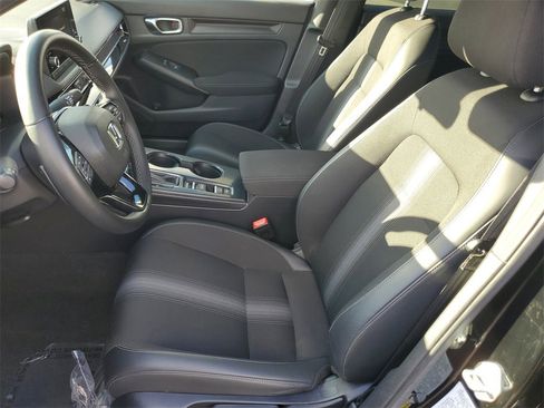 Used 2023 Honda Civic Sport image 18