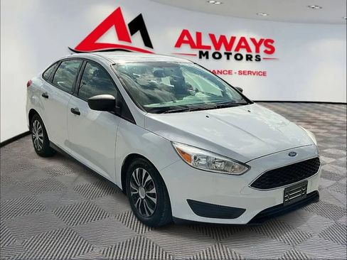Used 2016 Ford Focus S FWD image 3