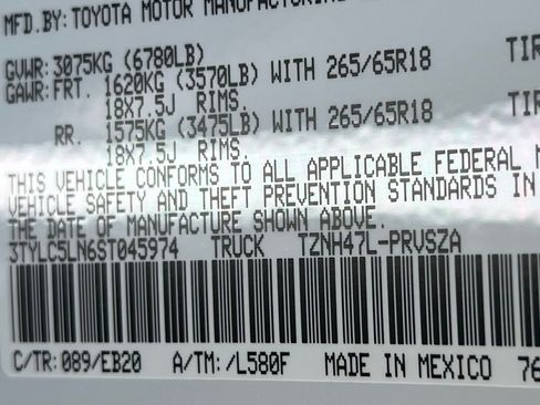 Certified 2025 Toyota Tacoma Limited image 28
