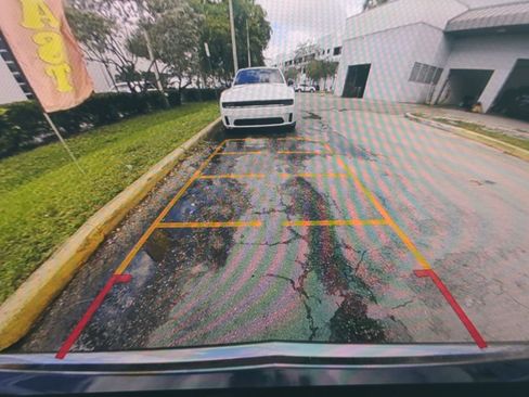 Used 2024 Cadillac Lyriq Luxury image 23