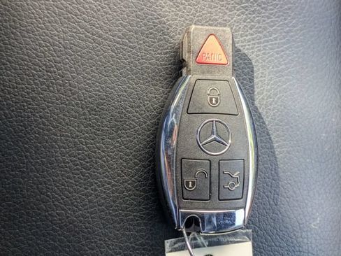Used 2020 Mercedes-Benz SLC 300 image 27
