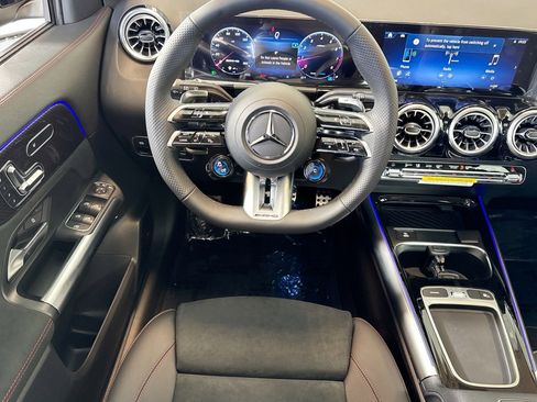 New 2026 Mercedes-Benz GLA 35 AMG 4MATIC image 20