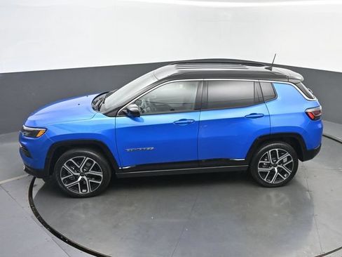 Used 2025 Jeep Compass Limited w/ Elite Group AWD/4WD image 37