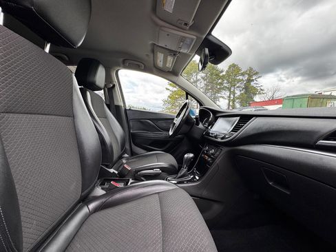 Used 2019 Buick Encore Preferred image 10