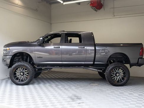 Used 2025 RAM 2500 Laramie w/ Night Edition AWD/4WD image 8