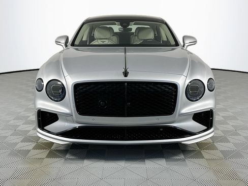 New 2025 Bentley Flying Spur Plug-In Hybrid image 2