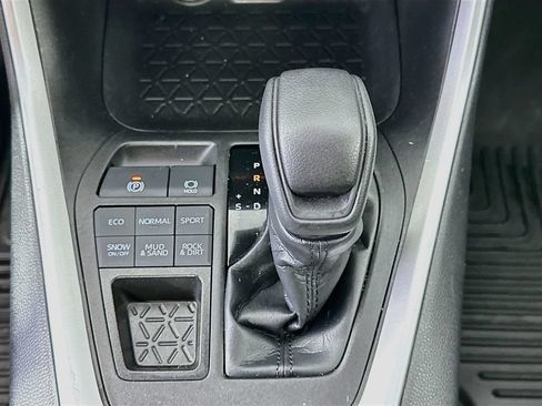 Used 2023 Toyota RAV4 XLE w/ Convenience Package AWD/4WD image 16