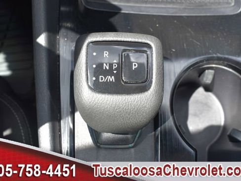 Used 2024 Nissan Rogue S FWD image 34