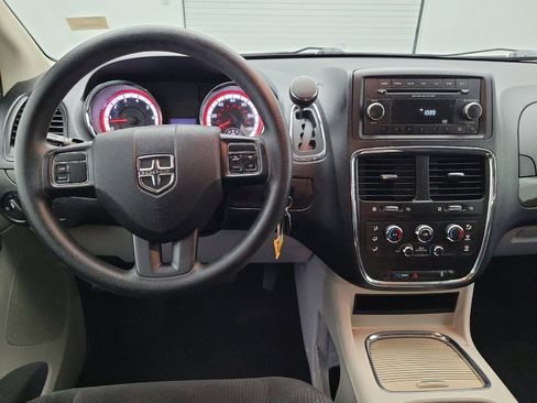 Used 2015 Dodge Grand Caravan SXT image 22