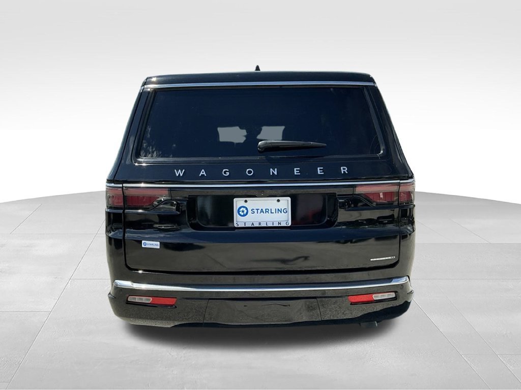 Used 2024 Jeep Wagoneer L Series II RWD image 6