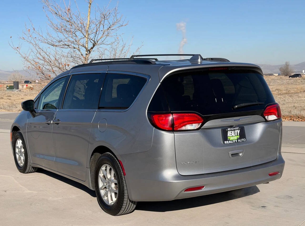 Used 2020 Chrysler Voyager Lxi FWD image 8